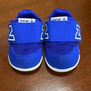 NEW BALANCE: newborn sneakers. Never worn.
